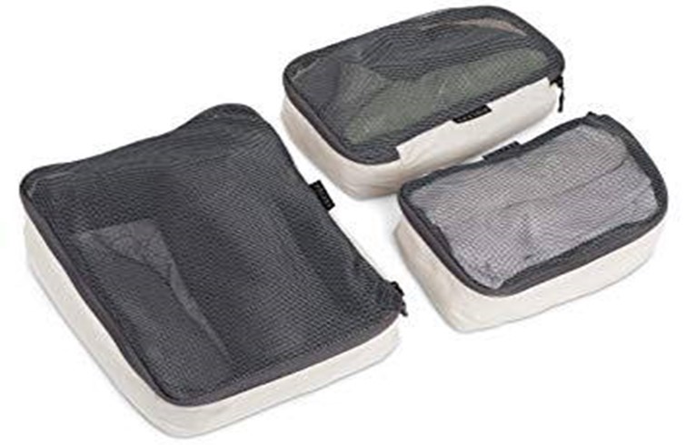 Space-Saving Packing Cubes With Shoe Bag