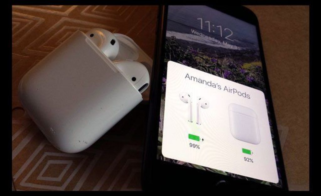 Checking the Battery Time Using AirPods and Case