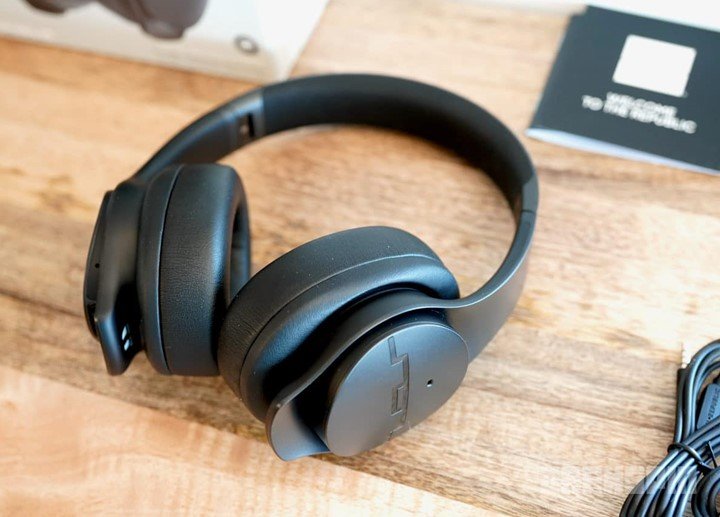 Sol Republic Soundtrack Pro noise cancelling headphones under $200 